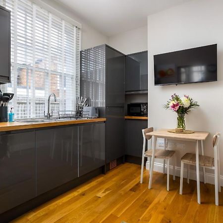 Contemporary Ground Floor Apartment - Town Centre With Parking! Cheltenham Exteriér fotografie
