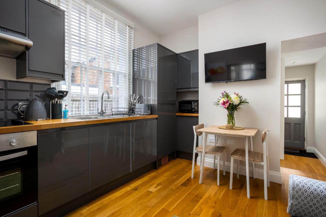 Contemporary Ground Floor Apartment - Town Centre With Parking! Cheltenham Exteriér fotografie